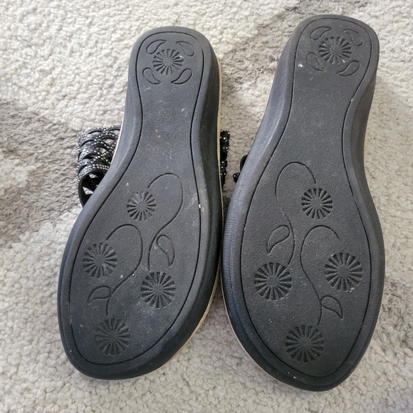 Sandals - Picture 2 of 2